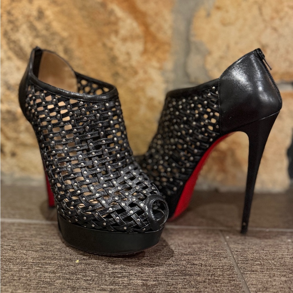 Christian Louboutin Heels. 38 1/2. Worn twice. Near perfect condition!